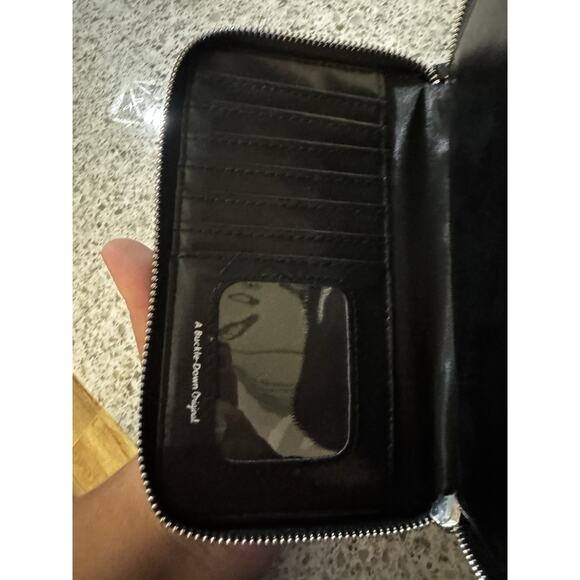 ⭐️Disney Buckle down  Wallet,Rectangle Zip Around,Signature D Logo, Black - Picture 8 of 11